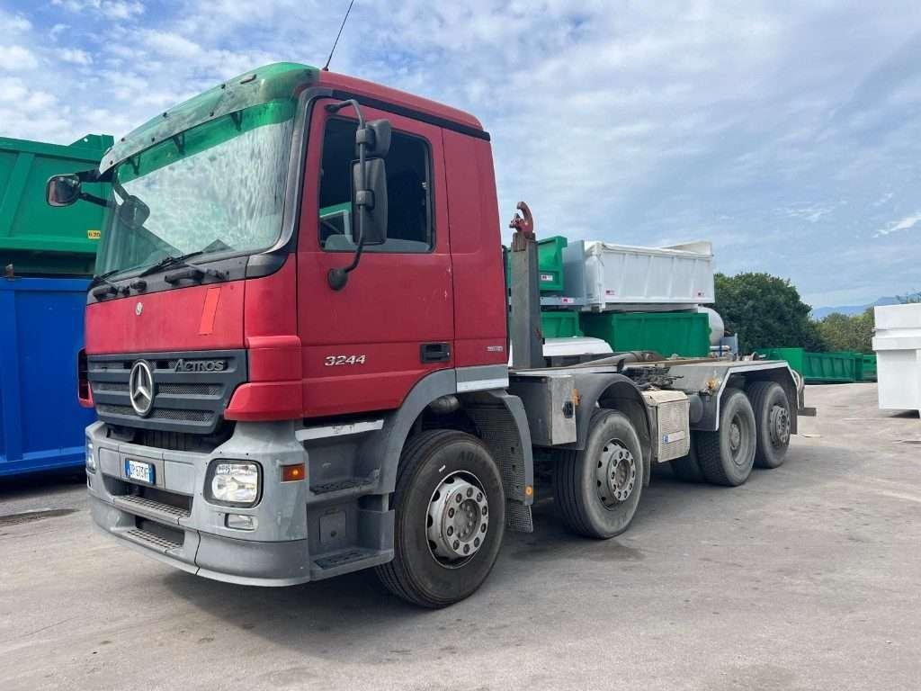 Mercedes-Benz ACTROS 32.44 Photo 6