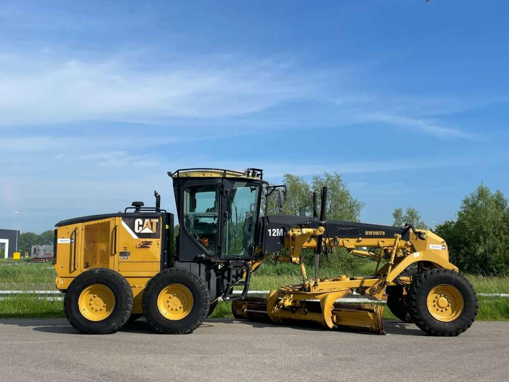 Caterpillar 12M Photo 5