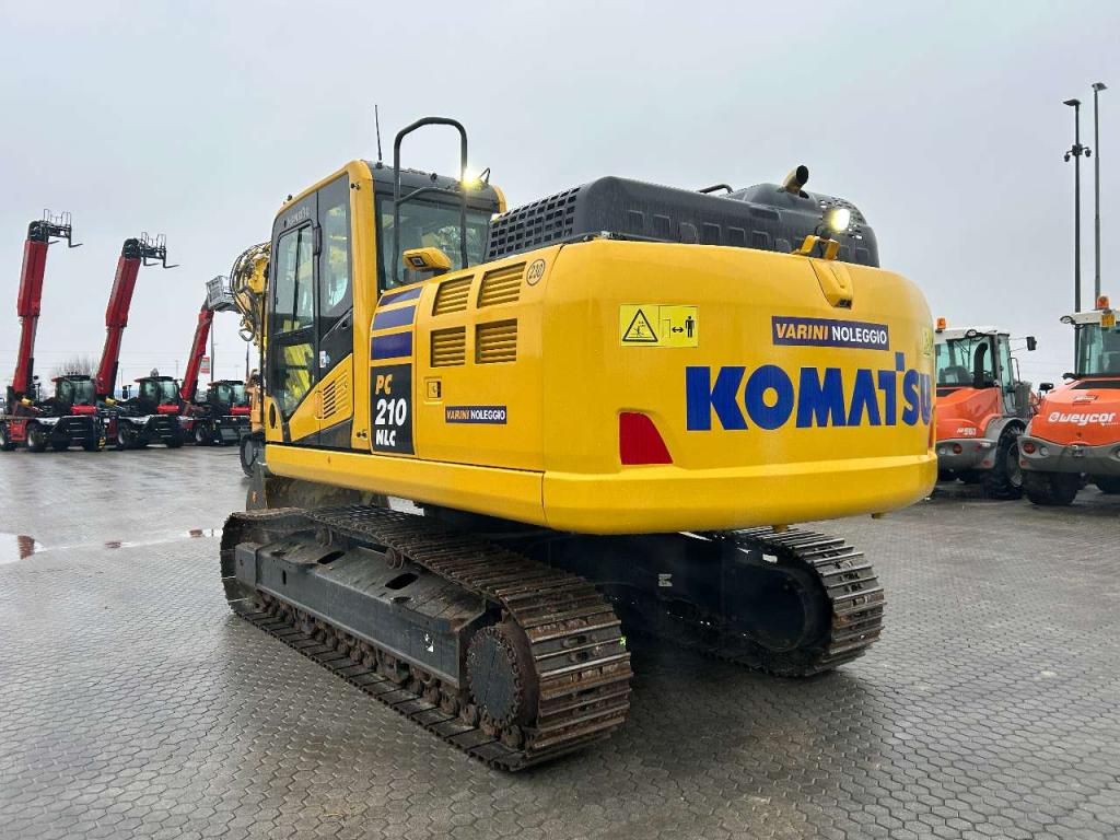 Komatsu PC210NLC-11E0 Photo 8