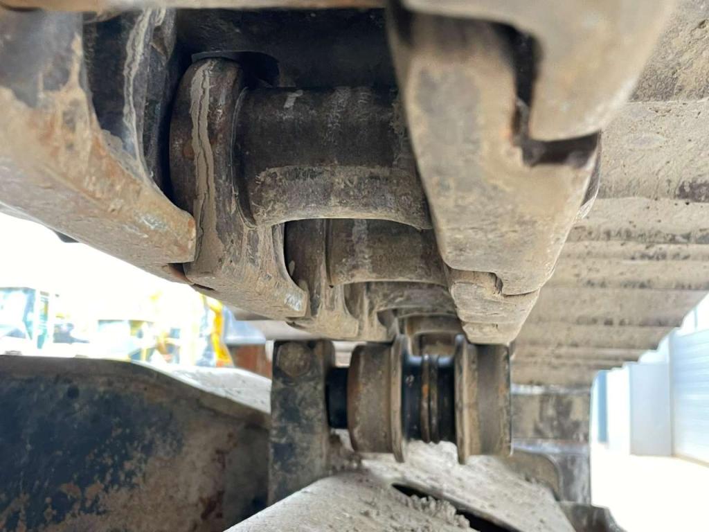 Caterpillar 320FL Photo 13
