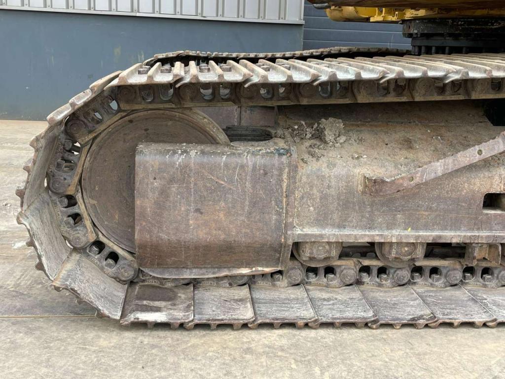 Caterpillar 320FL Photo 6