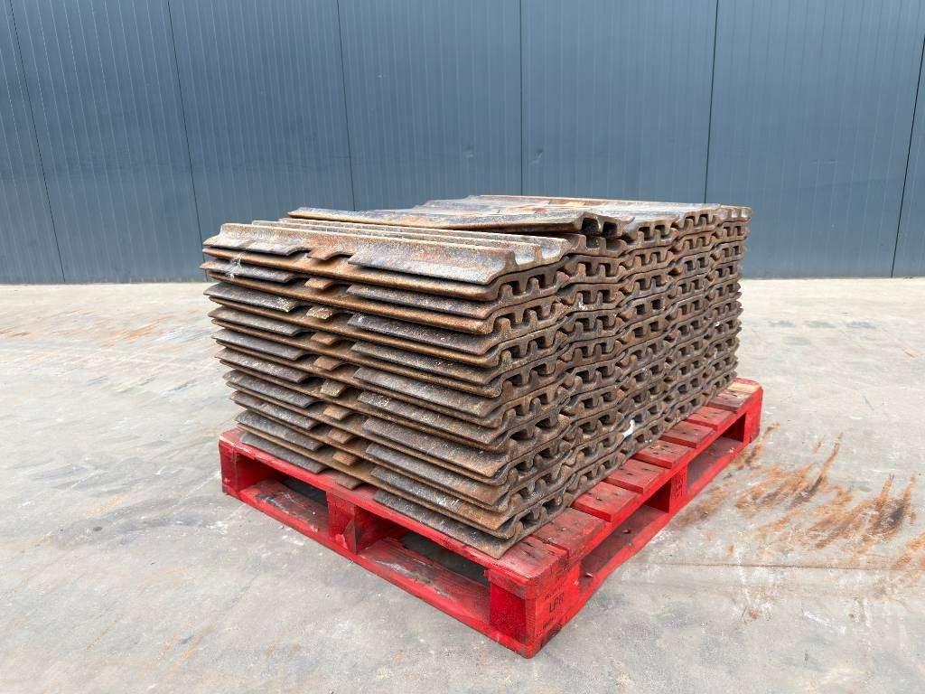 Caterpillar 330C / 330D / 336D / 336E / 336F - 850 mm shoes Tr Photo 1