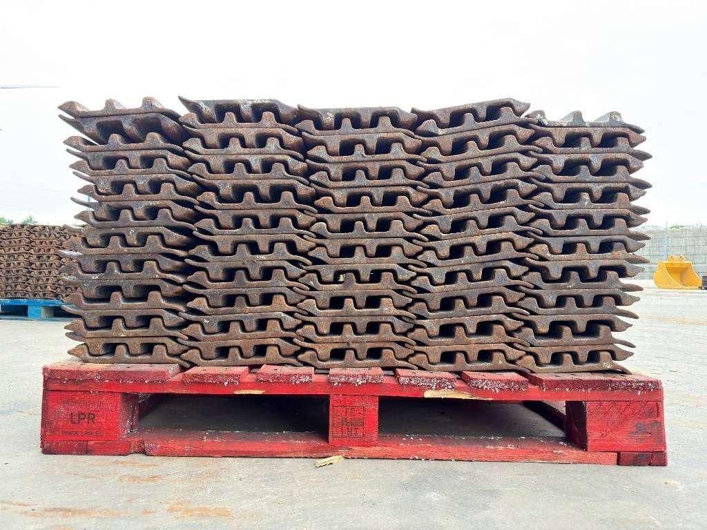 Caterpillar 330C / 330D / 336D / 336E / 336F - 850 mm shoes Tr Photo 3
