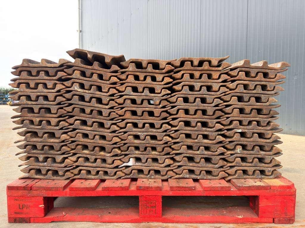 Caterpillar 330C / 330D / 336D / 336E / 336F - 850 mm shoes Tr Photo 4