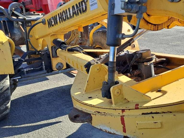 New Holland F106.7 Photo 10