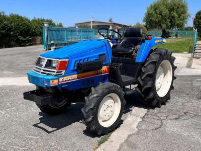 Iseki 240 4x4 en vente par Massucco T. Srl