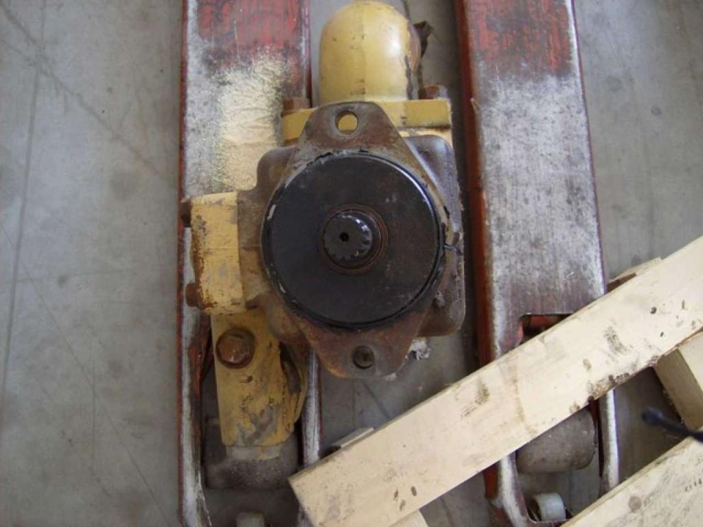 Pompe hydraulique pour Caterpillar 826C Photo 2