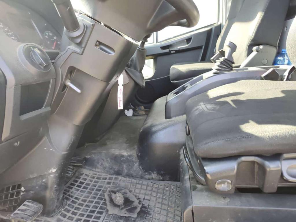 Iveco EUROCARGO 100E19 Photo 2