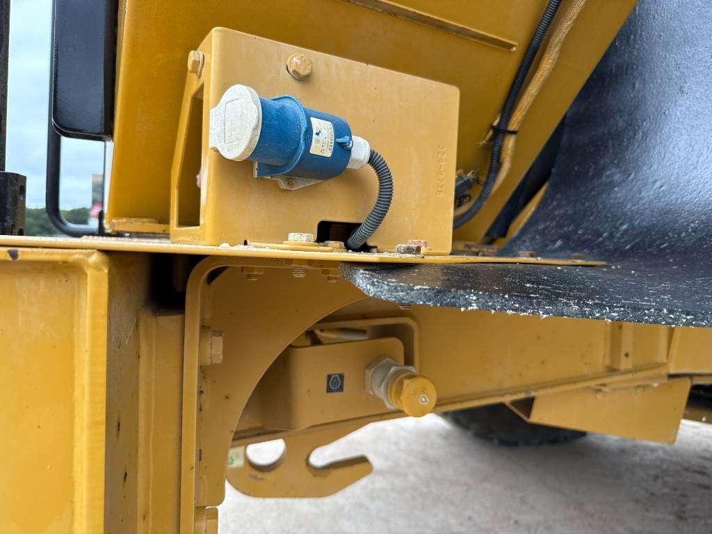 Caterpillar 777G - German Machine / TOP Condition! Photo 30