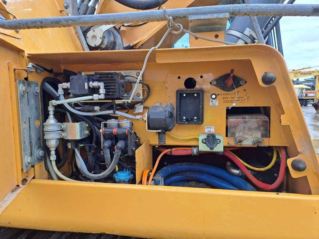 Liebherr R946LC Photo 18