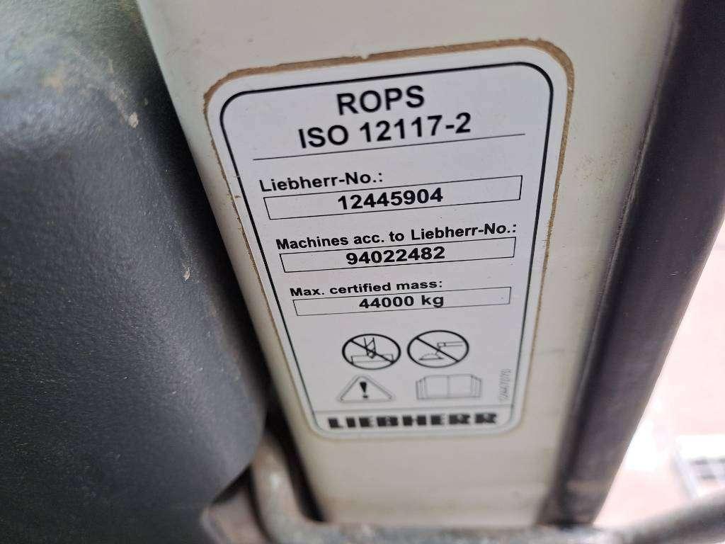 Liebherr R946LC Photo 24
