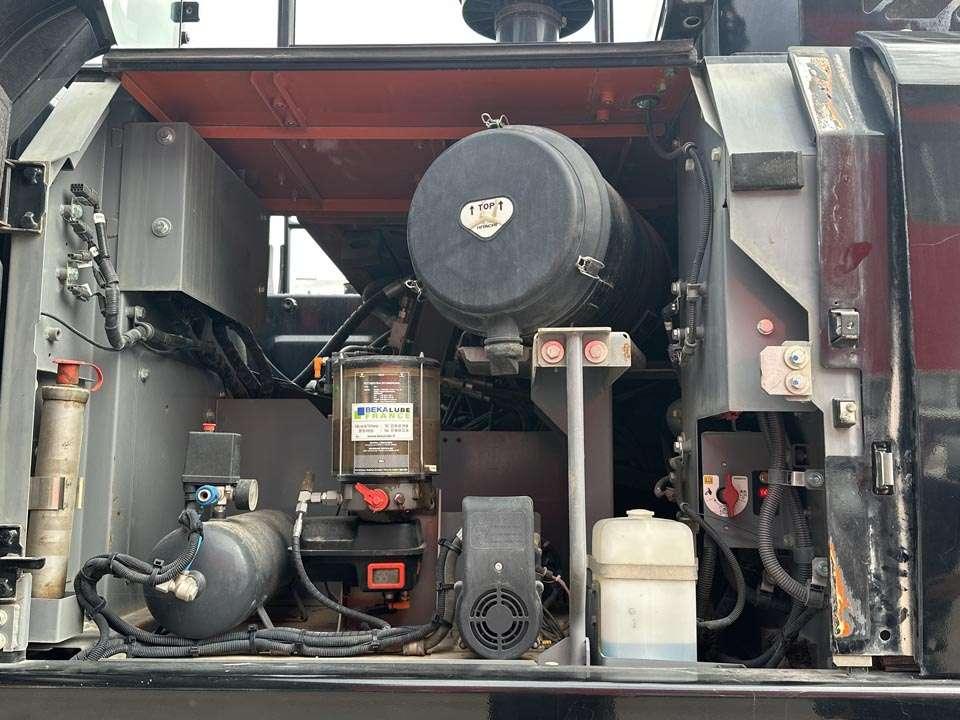 Hitachi ZX350LCN-7 Photo 14