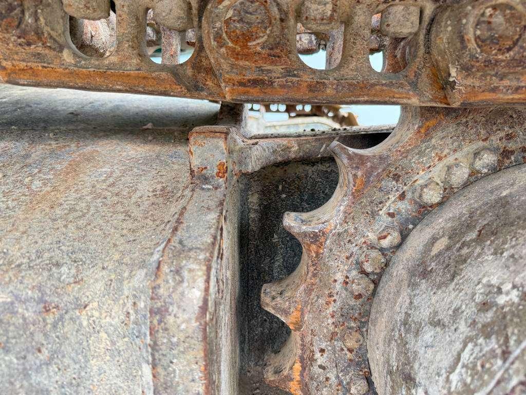 Kobelco SK235SR - Hammer Lines / Automatic Greasing Photo 24