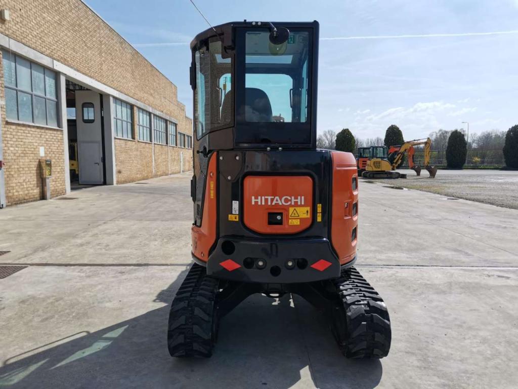 Hitachi ZX 33U-6 CLR Photo 4