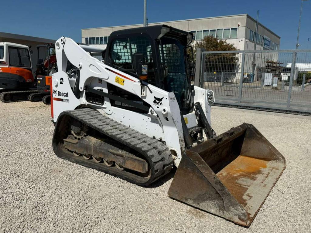 Bobcat T770 Photo 2