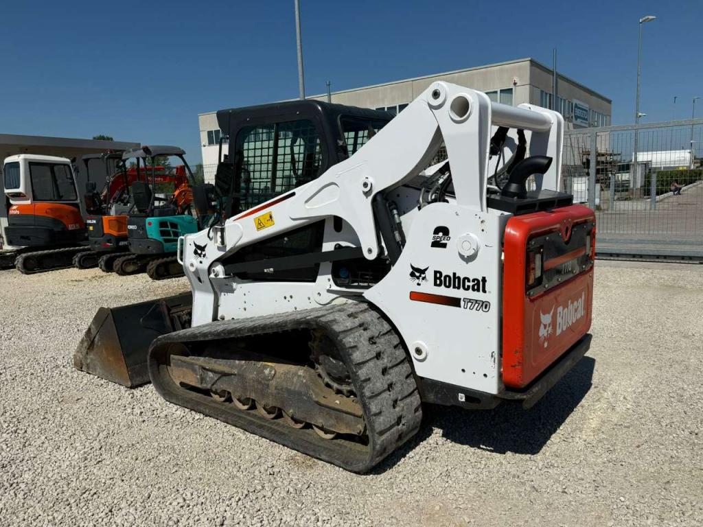 Bobcat T770 Photo 3