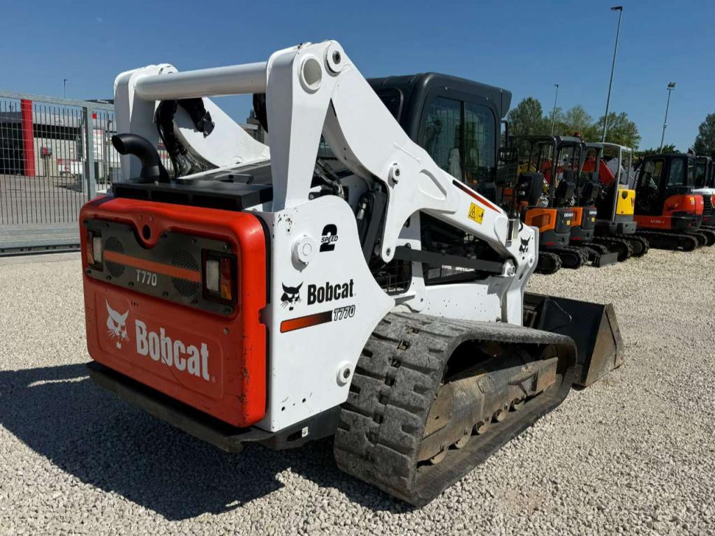 Bobcat T770 Photo 4