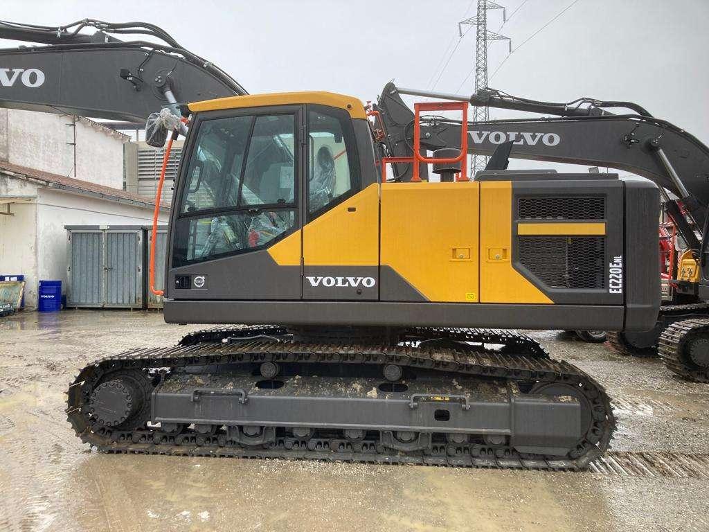 Volvo EC220Enl Photo 4