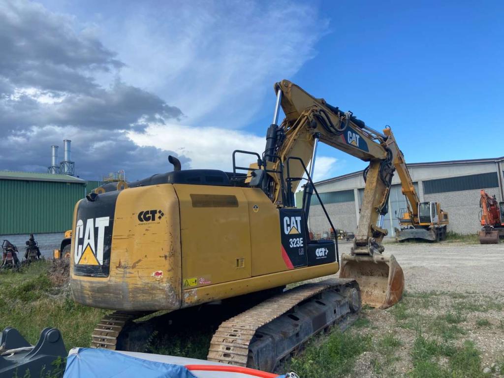 Caterpillar 323E LN Photo 10