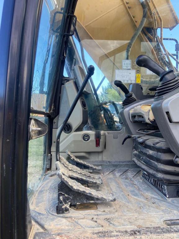 Caterpillar 323E LN Photo 7