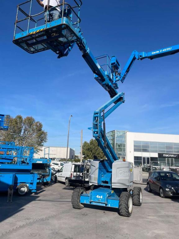 Genie Z45/25J RT Photo 23