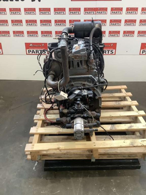 Moteur à combustion pour JLG LIFT 450 AJ Photo 2