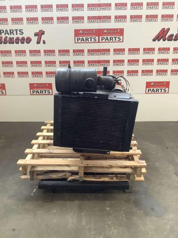 Moteur à combustion pour JLG LIFT 450 AJ Photo 4