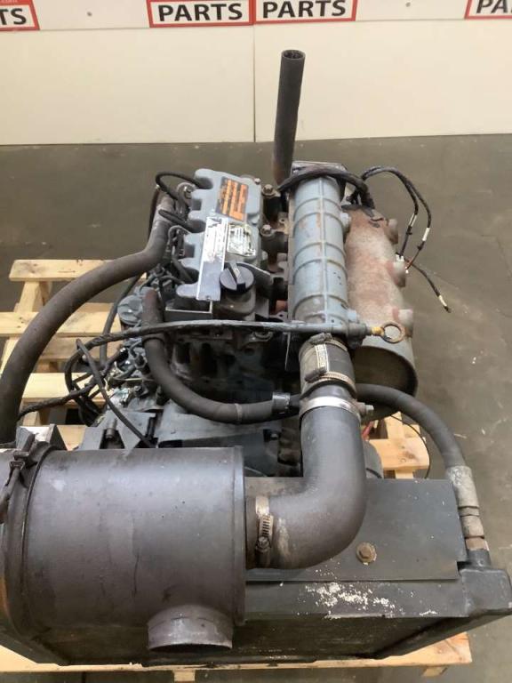 Moteur à combustion pour JLG LIFT 450 AJ Photo 5