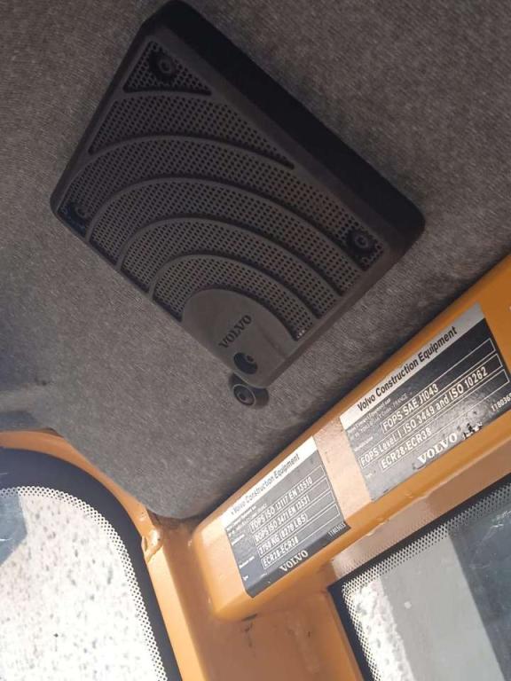 Volvo ECR28 Photo 11
