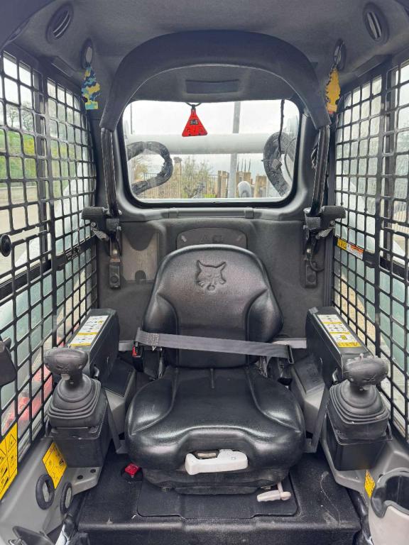 Bobcat T770 Photo 8