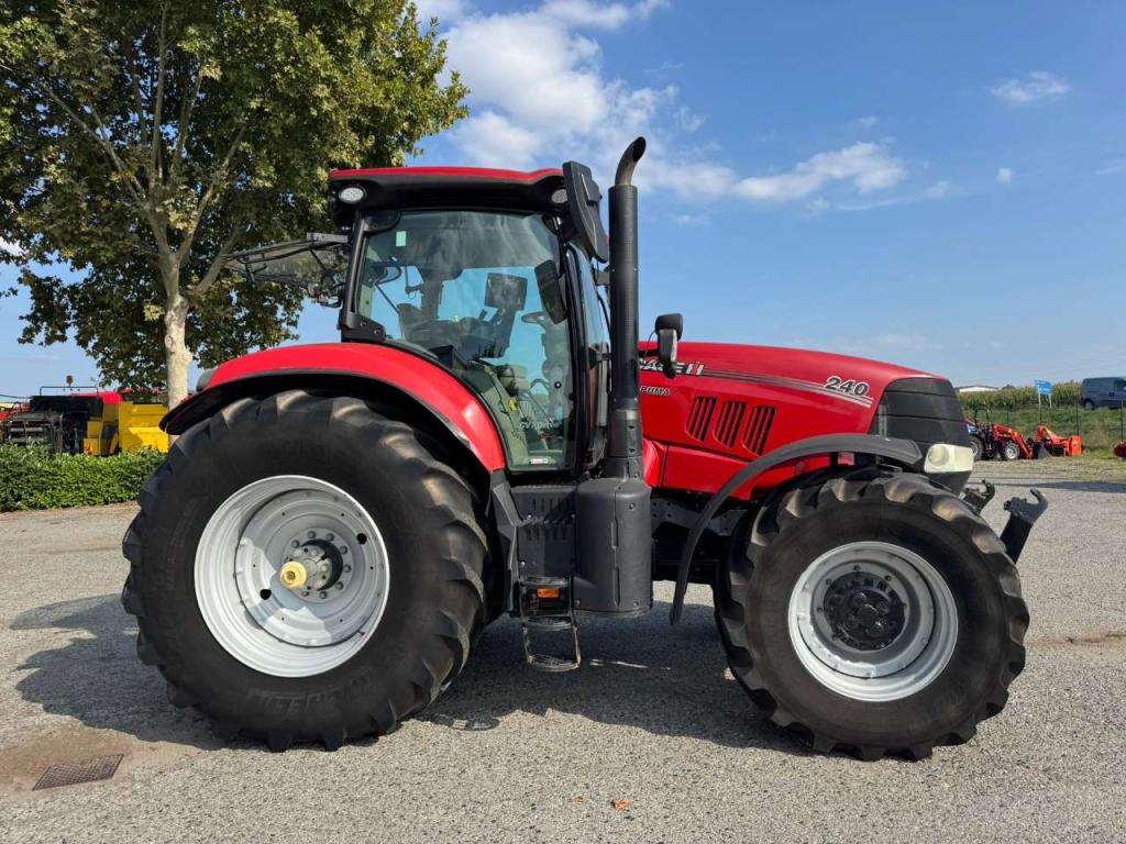 Case IH Puma 240 CVX Photo 1
