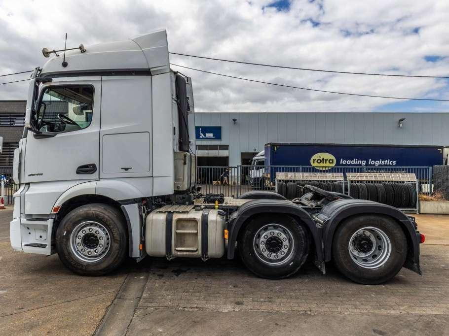 Mercedes-Benz ACTROS 2646 LS + HYDR. Photo 2