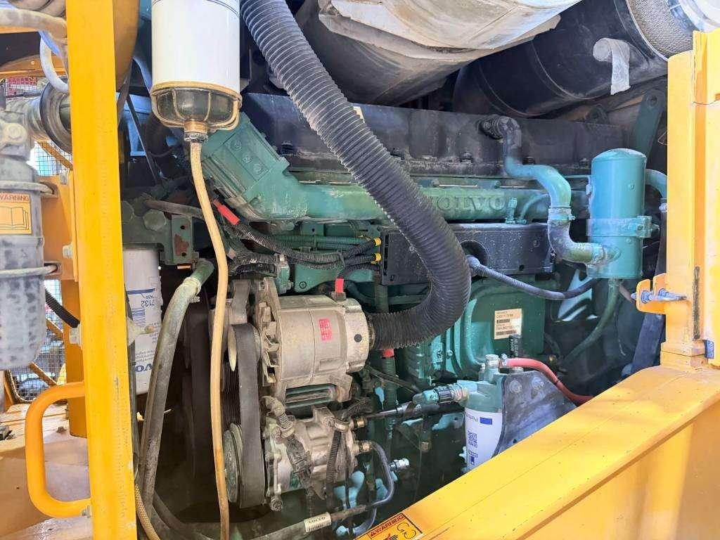 Volvo L150E Photo 28
