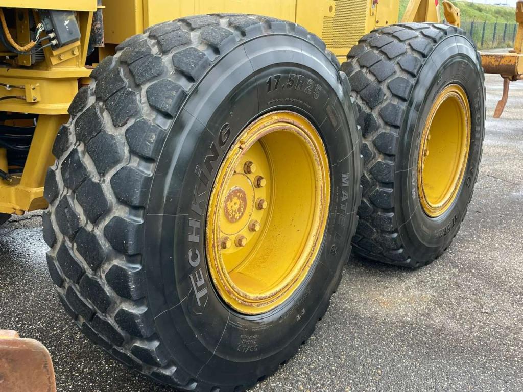 Caterpillar 140K Photo 11