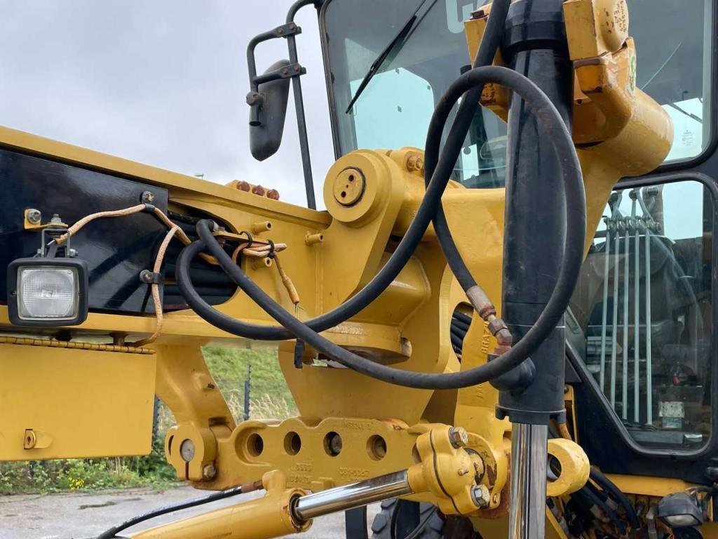 Caterpillar 140K Photo 18