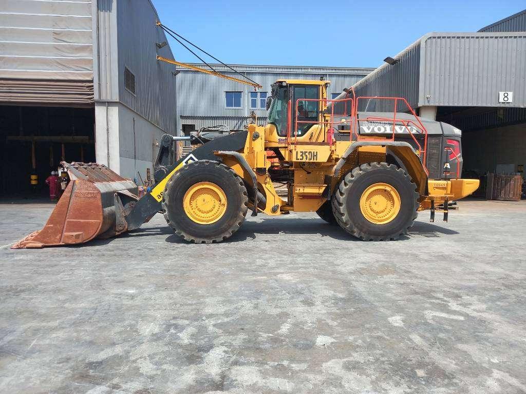 Volvo L350H (EXW - Abu Dhabi) Photo 1