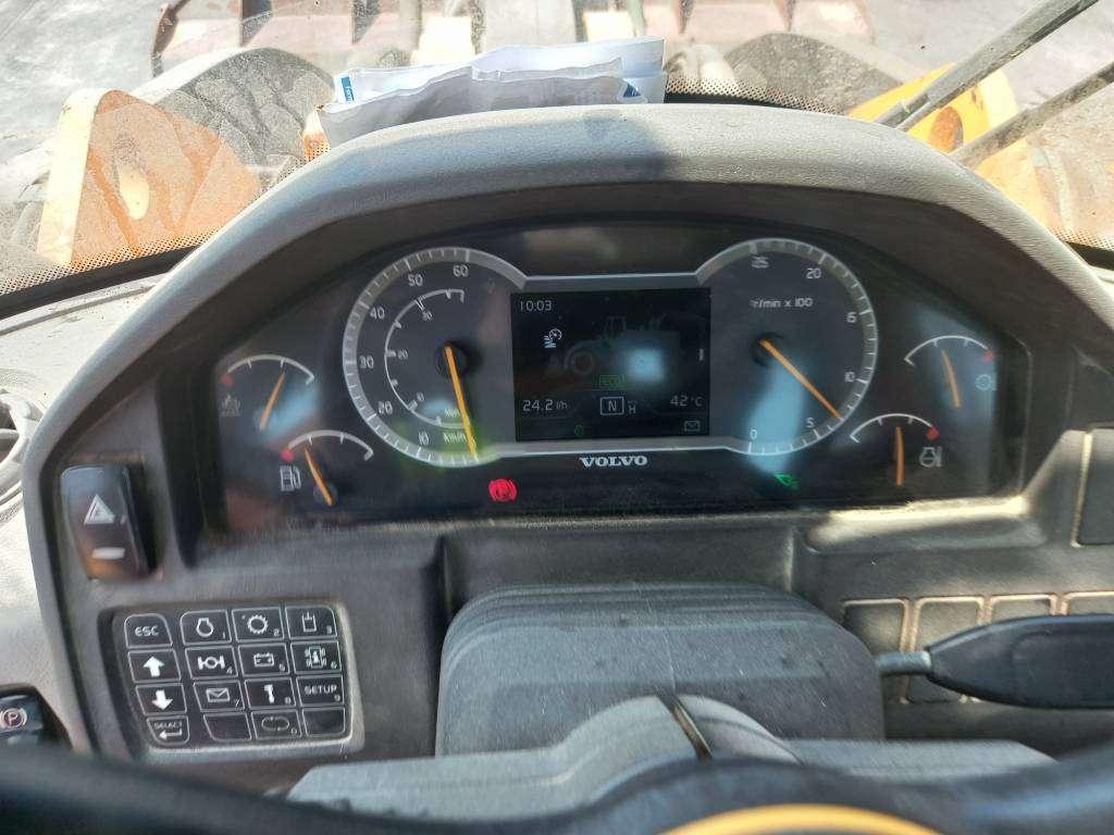 Volvo L350H (EXW - Abu Dhabi) Photo 21