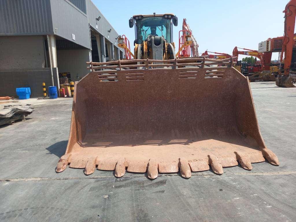 Volvo L350H (EXW - Abu Dhabi) Photo 9