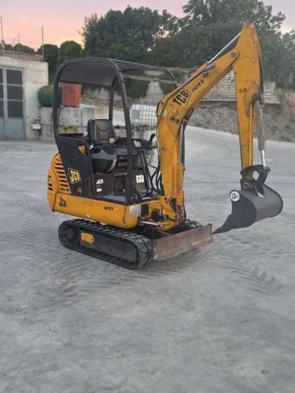 JCB 8017 Photo 3