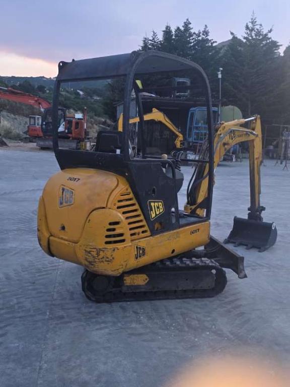 JCB 8017 Photo 6