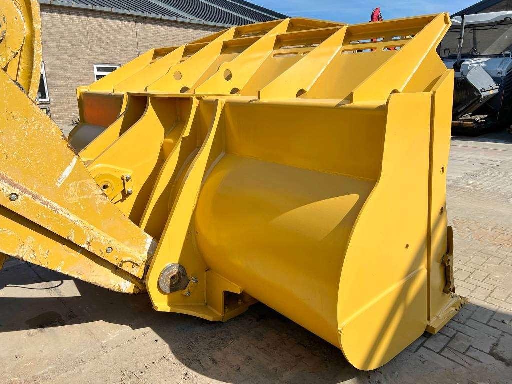 Caterpillar 988K Bucket - New / Unused Photo 3