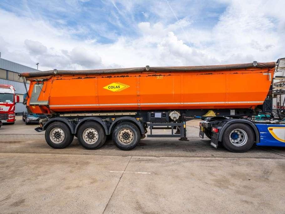 Schmitz SGF-S3-GEISOLEERDE KIPPER-27m3 Photo 4