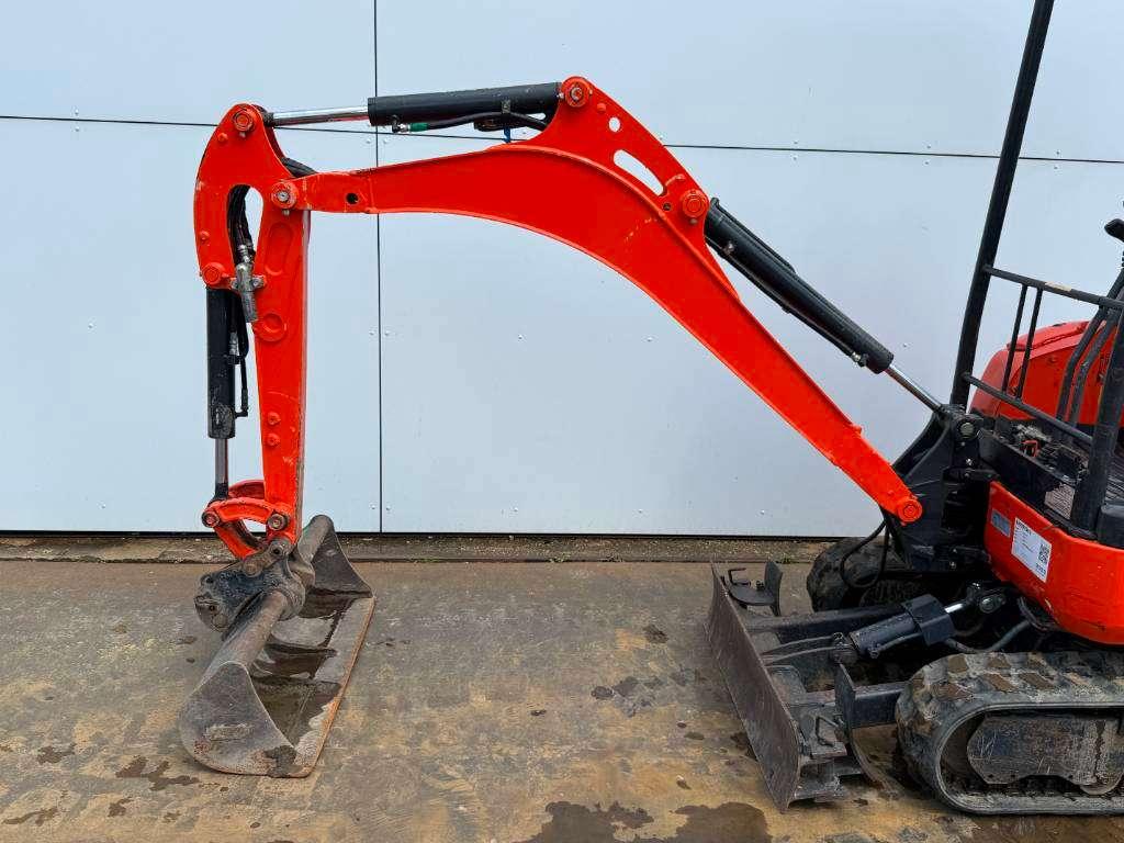Kubota U17-3 - Hydr. Undercarriage / Hammer Lines Photo 12
