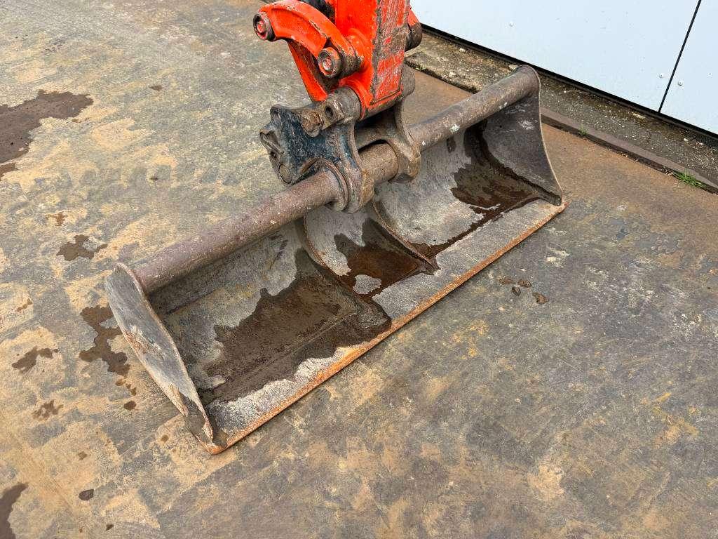 Kubota U17-3 - Hydr. Undercarriage / Hammer Lines Photo 16