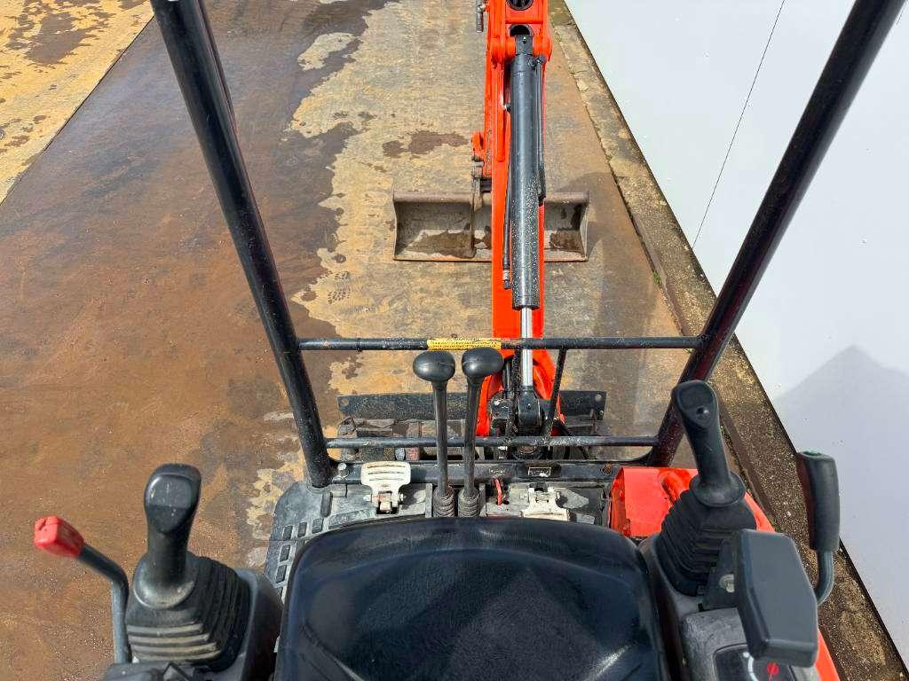 Kubota U17-3 - Hydr. Undercarriage / Hammer Lines Photo 8