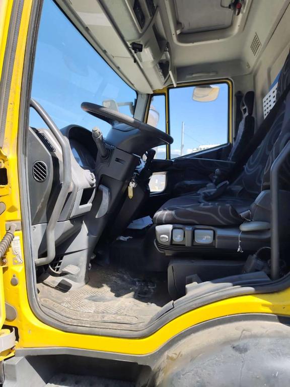 Iveco EUROCARGO 120E28P Photo 3