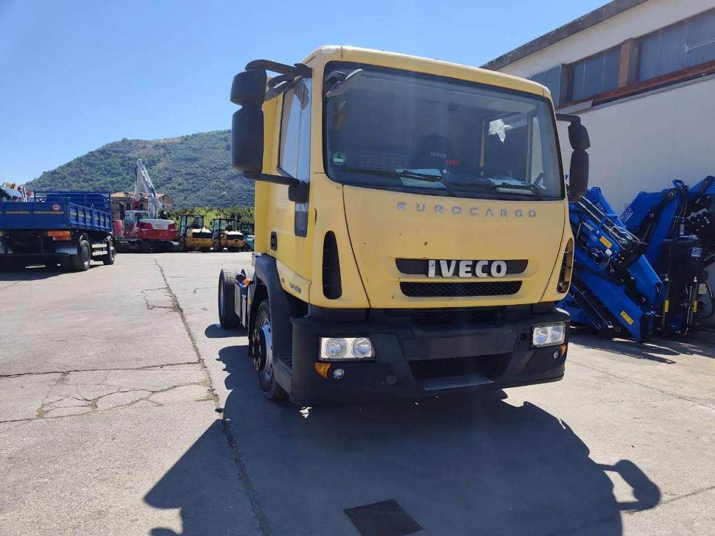 Iveco EUROCARGO 120E28P Photo 30