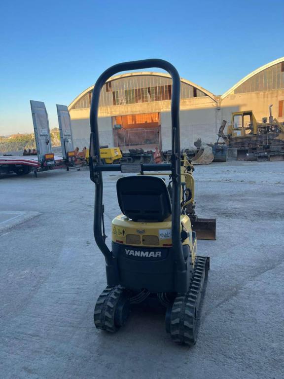 Yanmar SV08 Photo 1