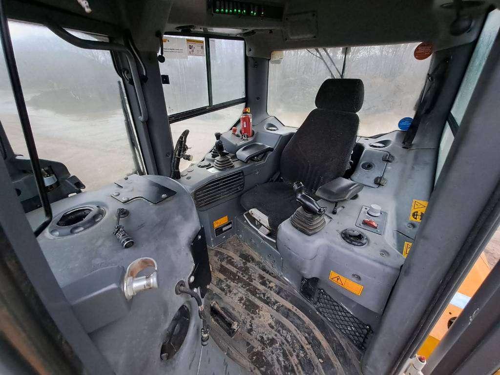 Liebherr PR 736 LGP Photo 18