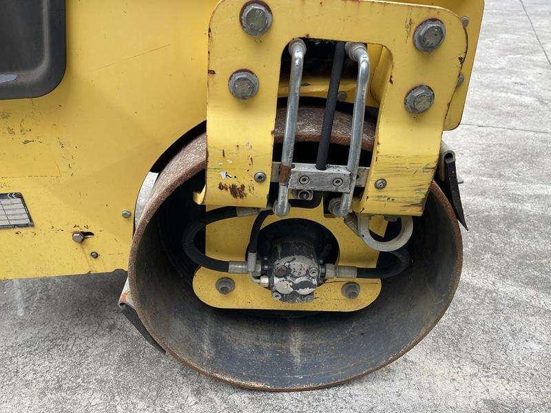 Bomag BW 100 ADM-5 Photo 10